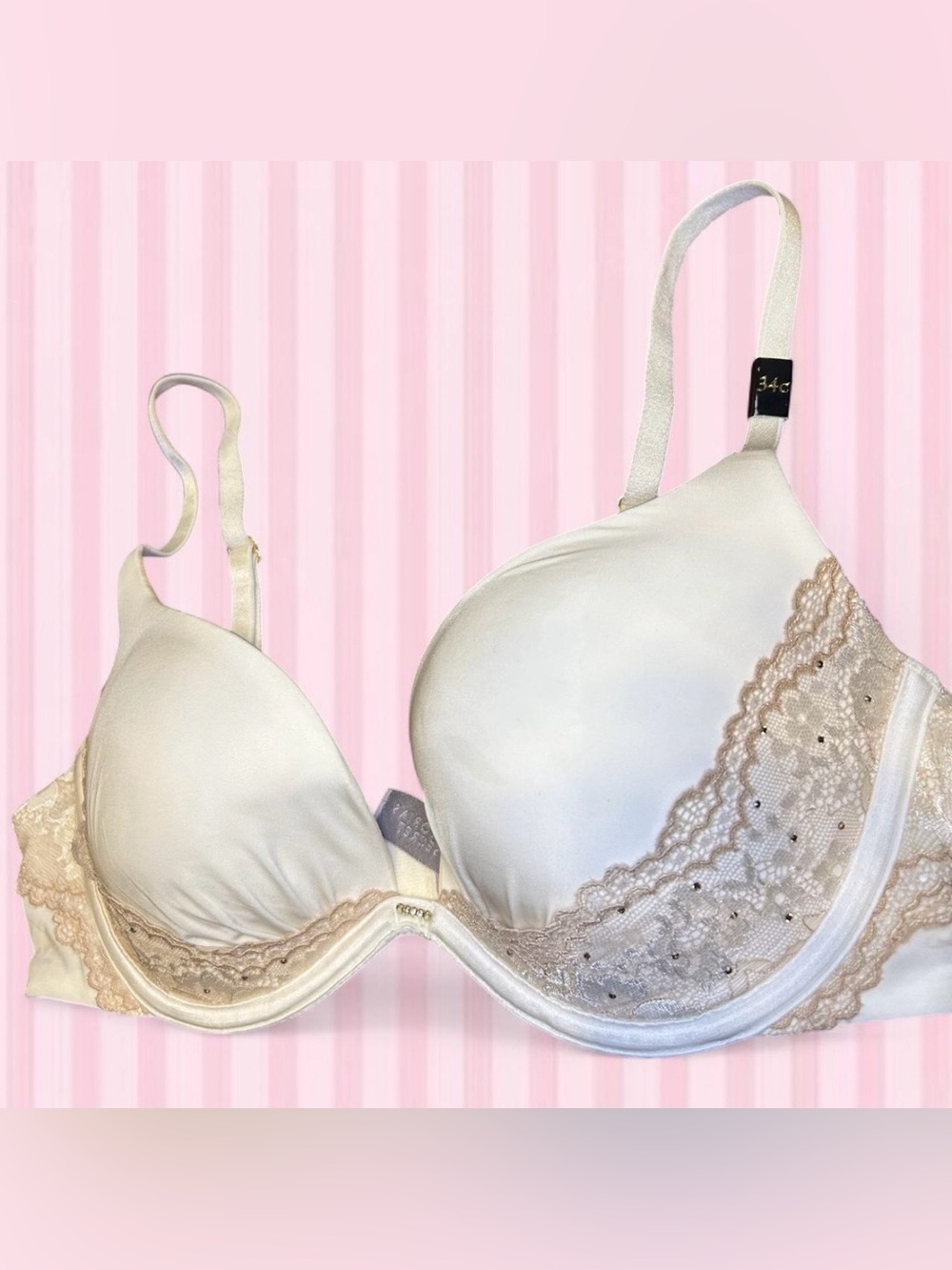 Victorias Secret padded Women's white Lace-Trim Push-Up Bra - NOS 2012